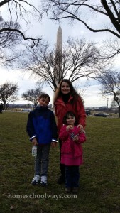 Mom and two children in front of the Washington Monument