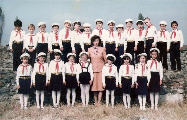 Pioneers in Romania, 1986